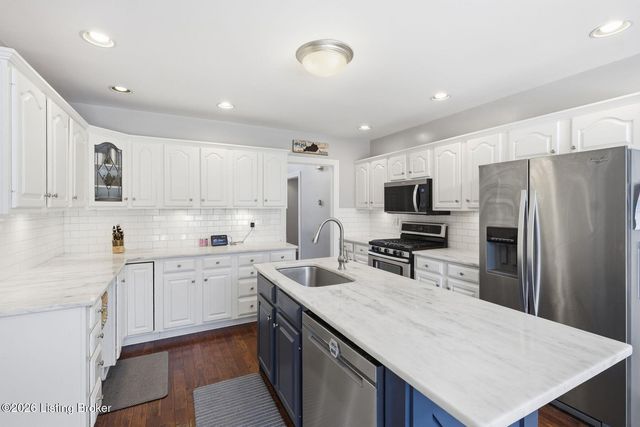 2707 Sycamore Woods Ct, Louisville, KY 40241