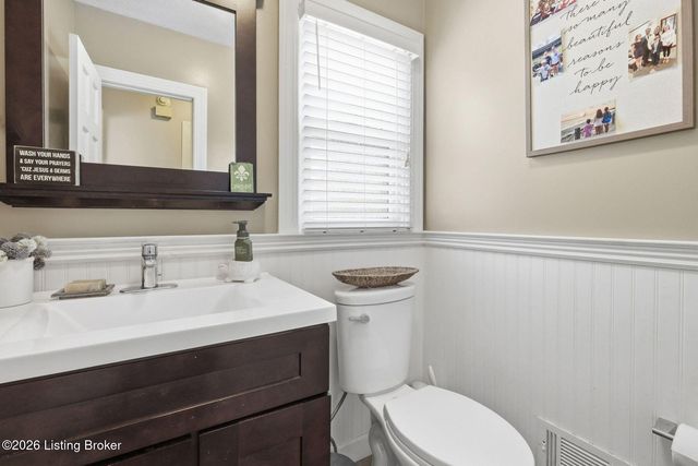 2707 Sycamore Woods Ct, Louisville, KY 40241