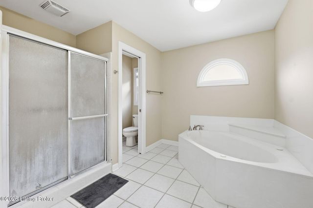 2707 Sycamore Woods Ct, Louisville, KY 40241