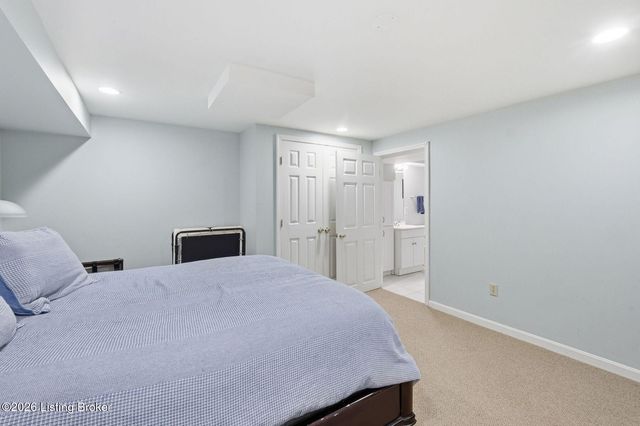 2707 Sycamore Woods Ct, Louisville, KY 40241