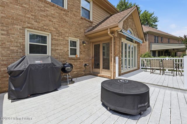 2707 Sycamore Woods Ct, Louisville, KY 40241