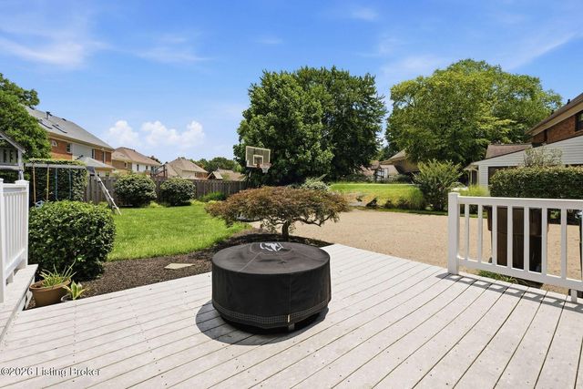 2707 Sycamore Woods Ct, Louisville, KY 40241