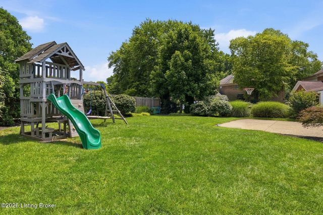 2707 Sycamore Woods Ct, Louisville, KY 40241
