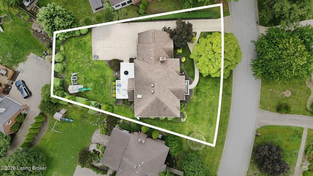 2707 Sycamore Woods Ct, Louisville, KY 40241