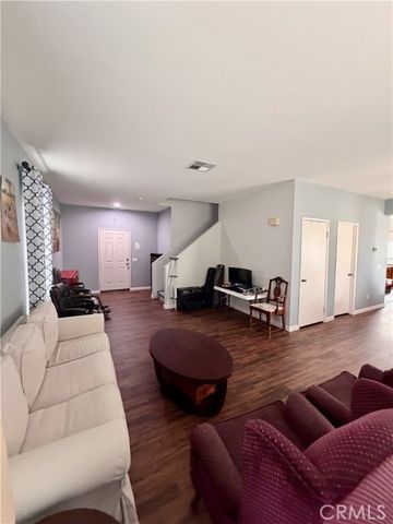 2522 N Phil Ochs Ave, Rialto, CA 92377