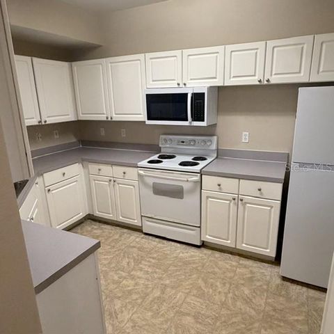 5536 METROWEST BOULEVARD 8-201, Orlando, FL 32811