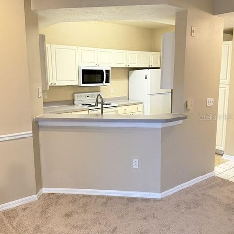 5536 METROWEST BOULEVARD 8-201, Orlando, FL 32811