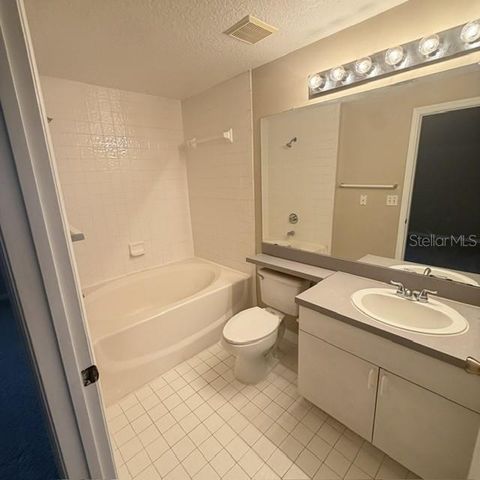 5536 METROWEST BOULEVARD 8-201, Orlando, FL 32811