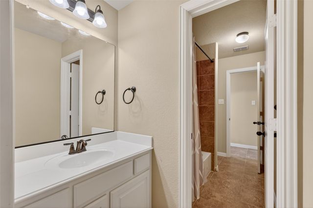 3505 Meadow Bluff Lane, Sachse, TX 75048