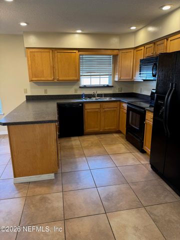 6725 NEWGATE Circle E, Jacksonville, FL 32244