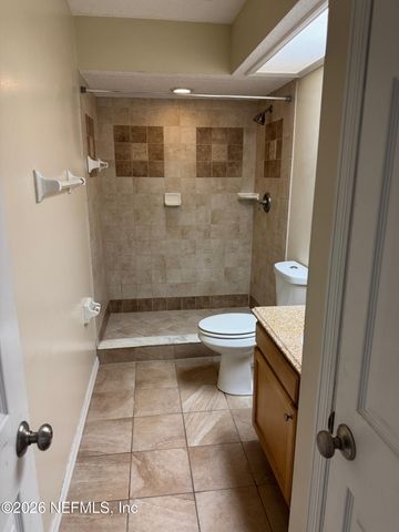 6725 NEWGATE Circle E, Jacksonville, FL 32244