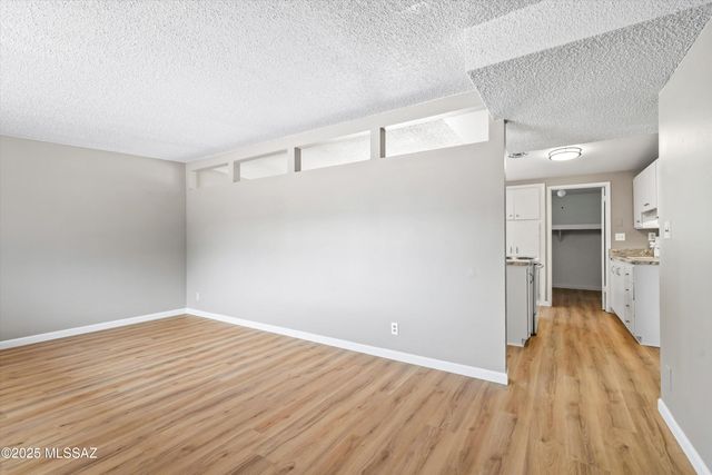 7902 E Winnepeg Drive, Tucson, AZ 85730