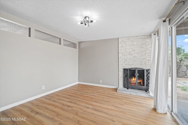 7902 E Winnepeg Drive, Tucson, AZ 85730