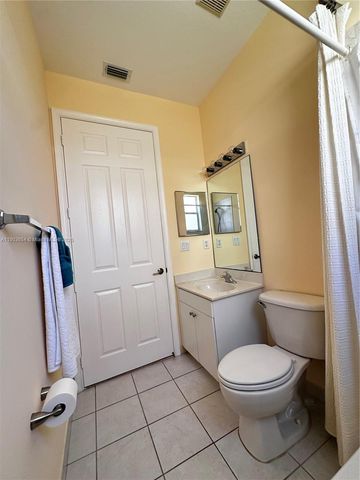 606 Mariner Bay Blvd 1, Fort Pierce, FL 34949