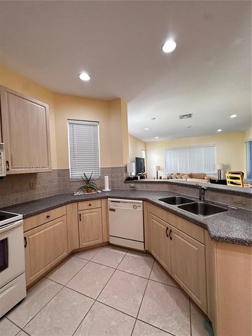 606 Mariner Bay Blvd 1, Fort Pierce, FL 34949