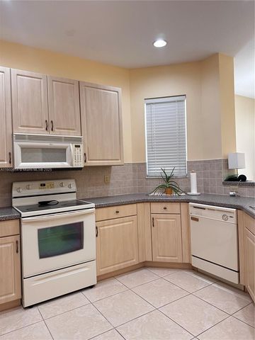 606 Mariner Bay Blvd 1, Fort Pierce, FL 34949