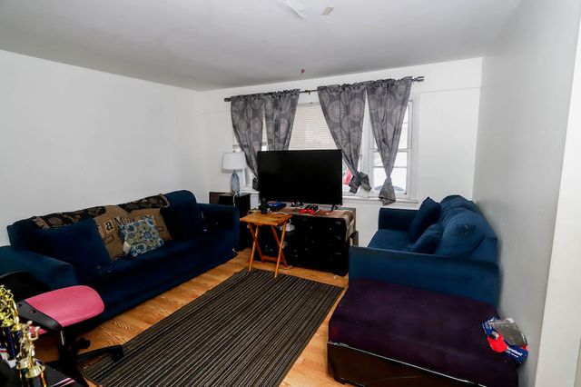 12402 S Green Street, Calumet Park, IL 60827