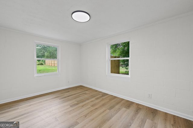 1020 E McIntosh Road, Griffin, GA 30223