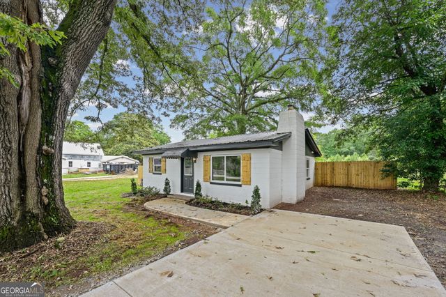 1020 E McIntosh Road, Griffin, GA 30223