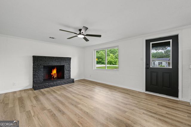 1020 E McIntosh Road, Griffin, GA 30223