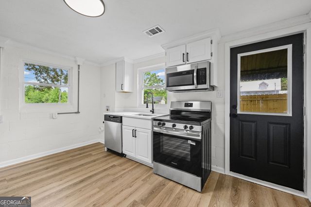 1020 E McIntosh Road, Griffin, GA 30223