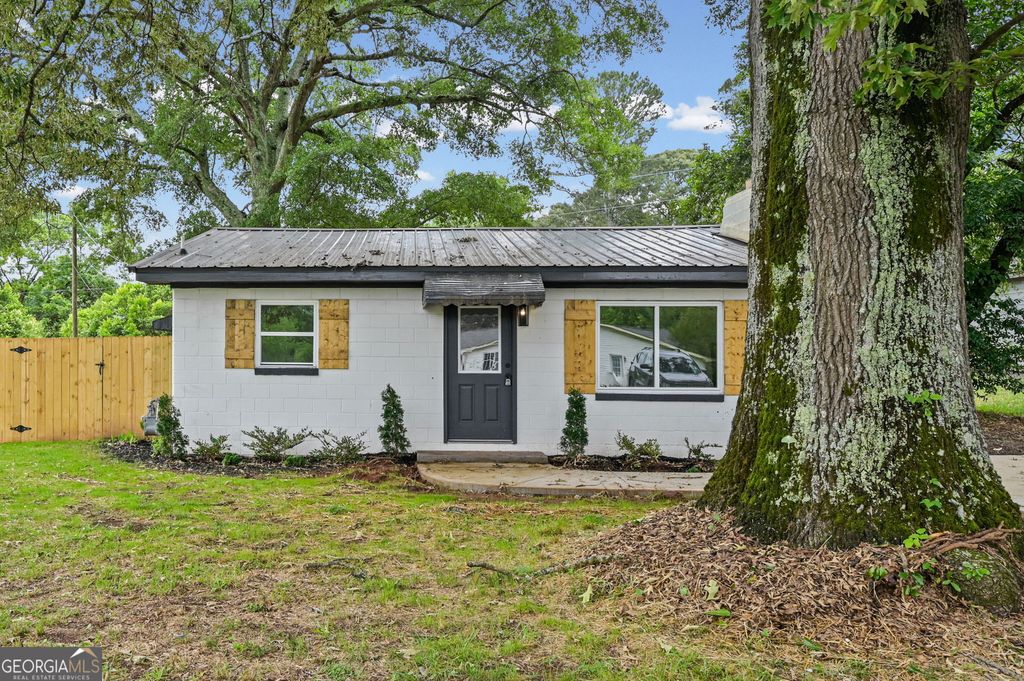 1020 E McIntosh Road, Griffin, GA 30223