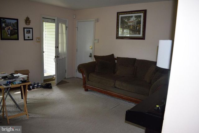 2155 MILL VALLEY LN, Quakertown, PA 18951
