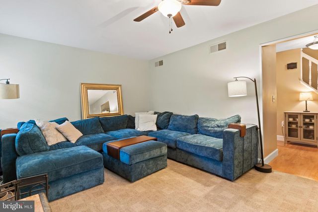50 WEDGEWOOD DR, Carlisle, PA 17015