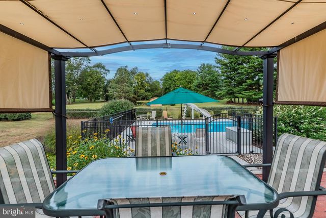 50 WEDGEWOOD DR, Carlisle, PA 17015