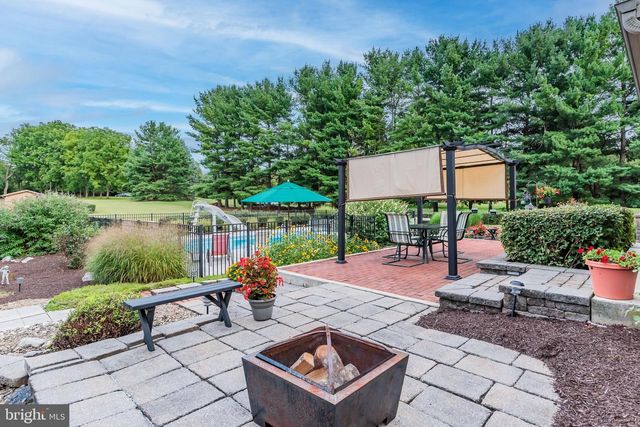 50 WEDGEWOOD DR, Carlisle, PA 17015