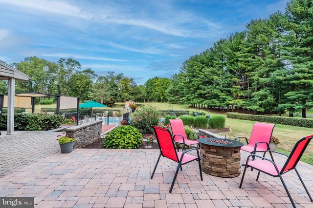 50 WEDGEWOOD DR, Carlisle, PA 17015