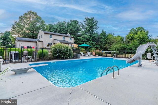 50 WEDGEWOOD DR, Carlisle, PA 17015