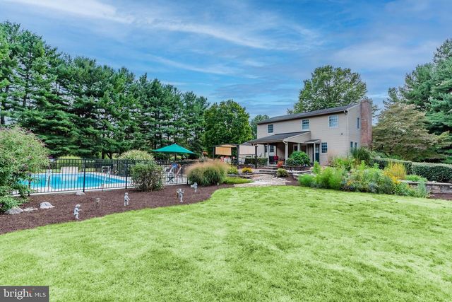 50 WEDGEWOOD DR, Carlisle, PA 17015