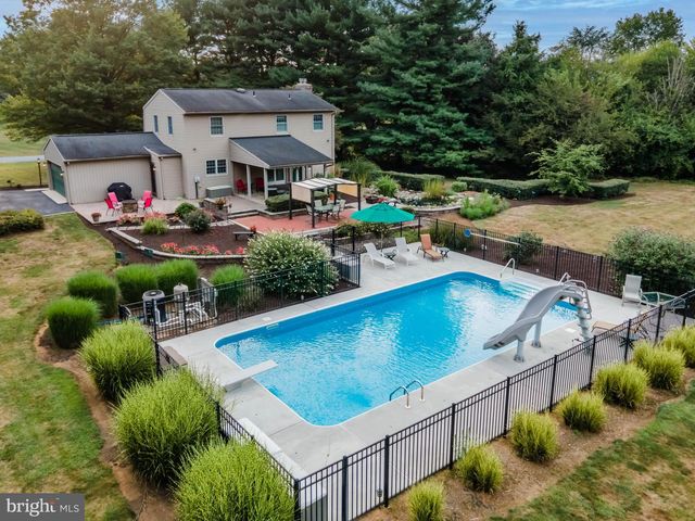 50 WEDGEWOOD DR, Carlisle, PA 17015