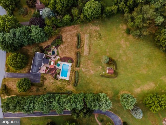 50 WEDGEWOOD DR, Carlisle, PA 17015