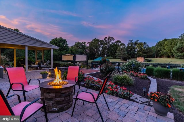 50 WEDGEWOOD DR, Carlisle, PA 17015