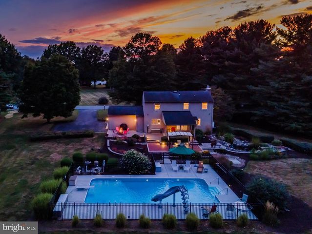 50 WEDGEWOOD DR, Carlisle, PA 17015