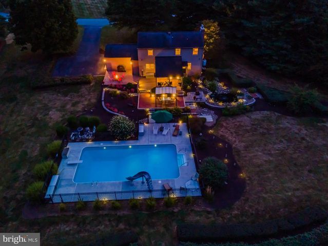 50 WEDGEWOOD DR, Carlisle, PA 17015