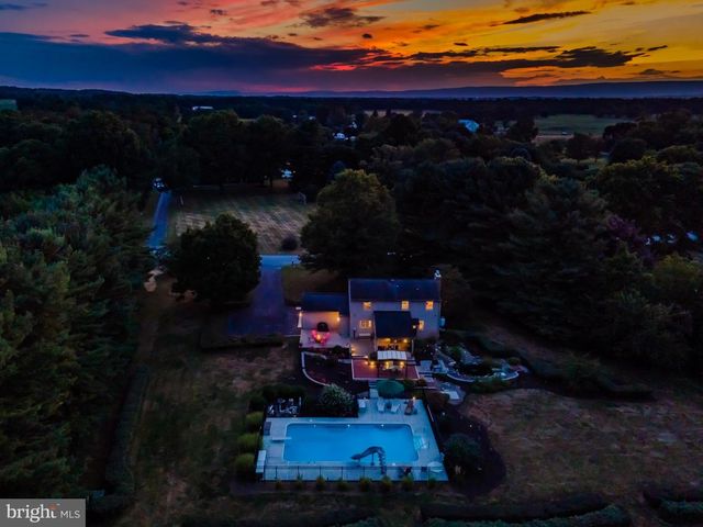 50 WEDGEWOOD DR, Carlisle, PA 17015