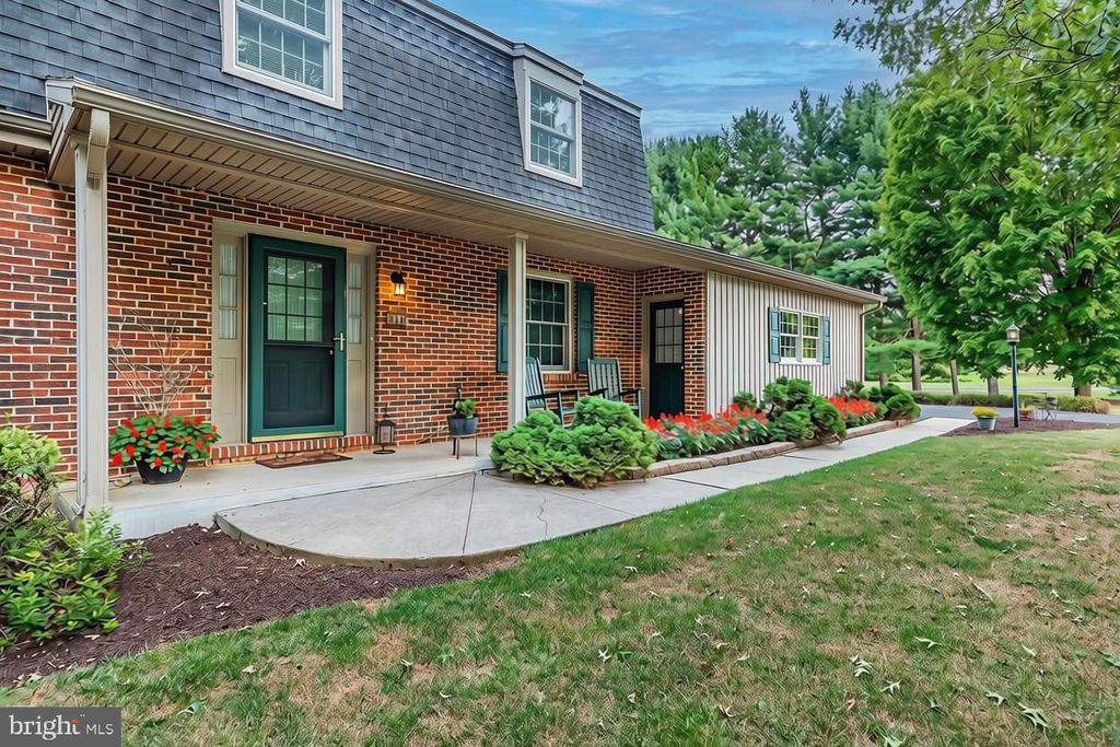 50 WEDGEWOOD DR, Carlisle, PA 17015
