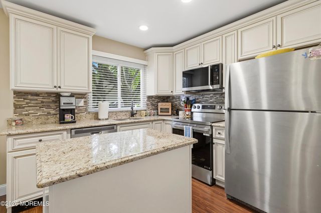 944C Liverpool Circle C, Manchester, NJ 08759