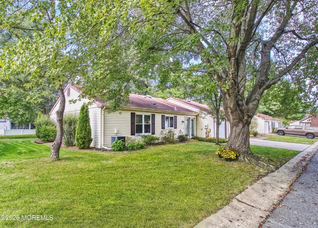 944C Liverpool Circle C, Manchester, NJ 08759