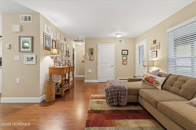 944C Liverpool Circle C, Manchester, NJ 08759