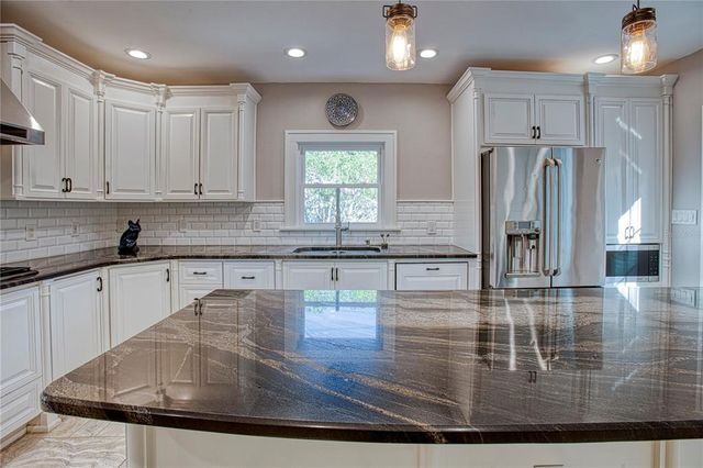 165 21ST AVENUE NE, St Petersburg, FL 33704