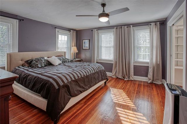 165 21ST AVENUE NE, St Petersburg, FL 33704