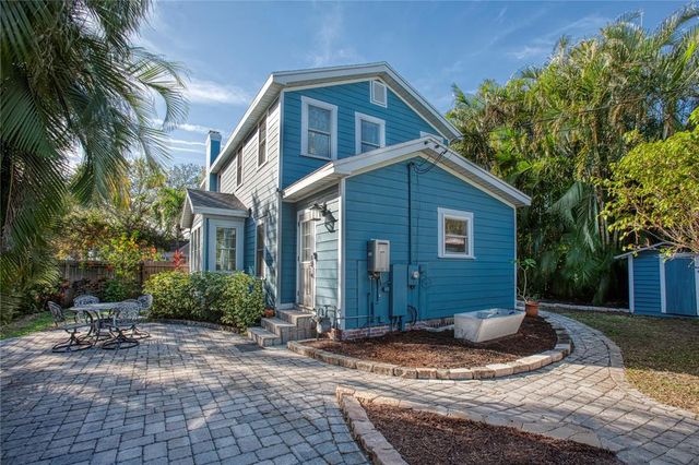165 21ST AVENUE NE, St Petersburg, FL 33704