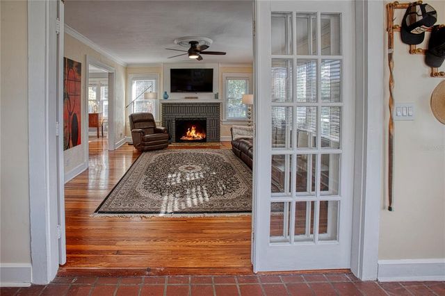 165 21ST AVENUE NE, St Petersburg, FL 33704