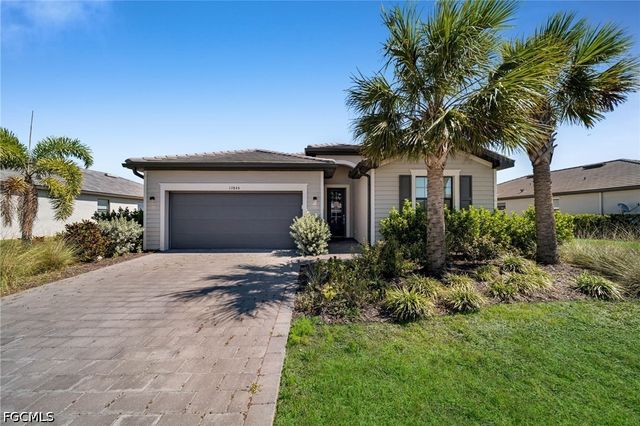 13846 Pine Lodge LN, Fort Myers, FL 33913