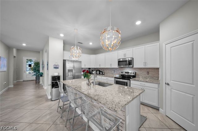 13846 Pine Lodge LN, Fort Myers, FL 33913