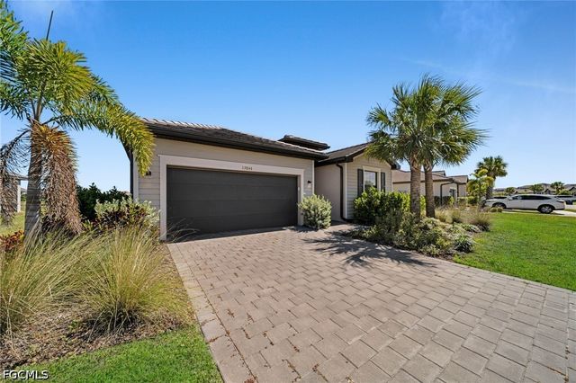 13846 Pine Lodge LN, Fort Myers, FL 33913